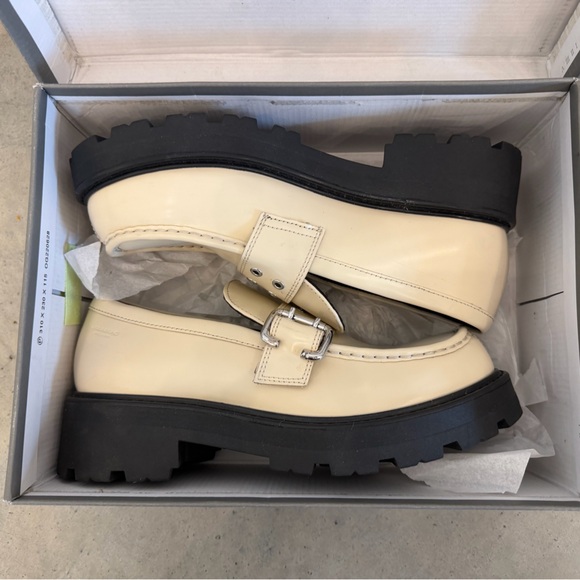 Vagabond Shoemakers Cosmo 2.0 Off White Loafer Silver Buckle Womens 10 Chunky - Picture 3 of 16